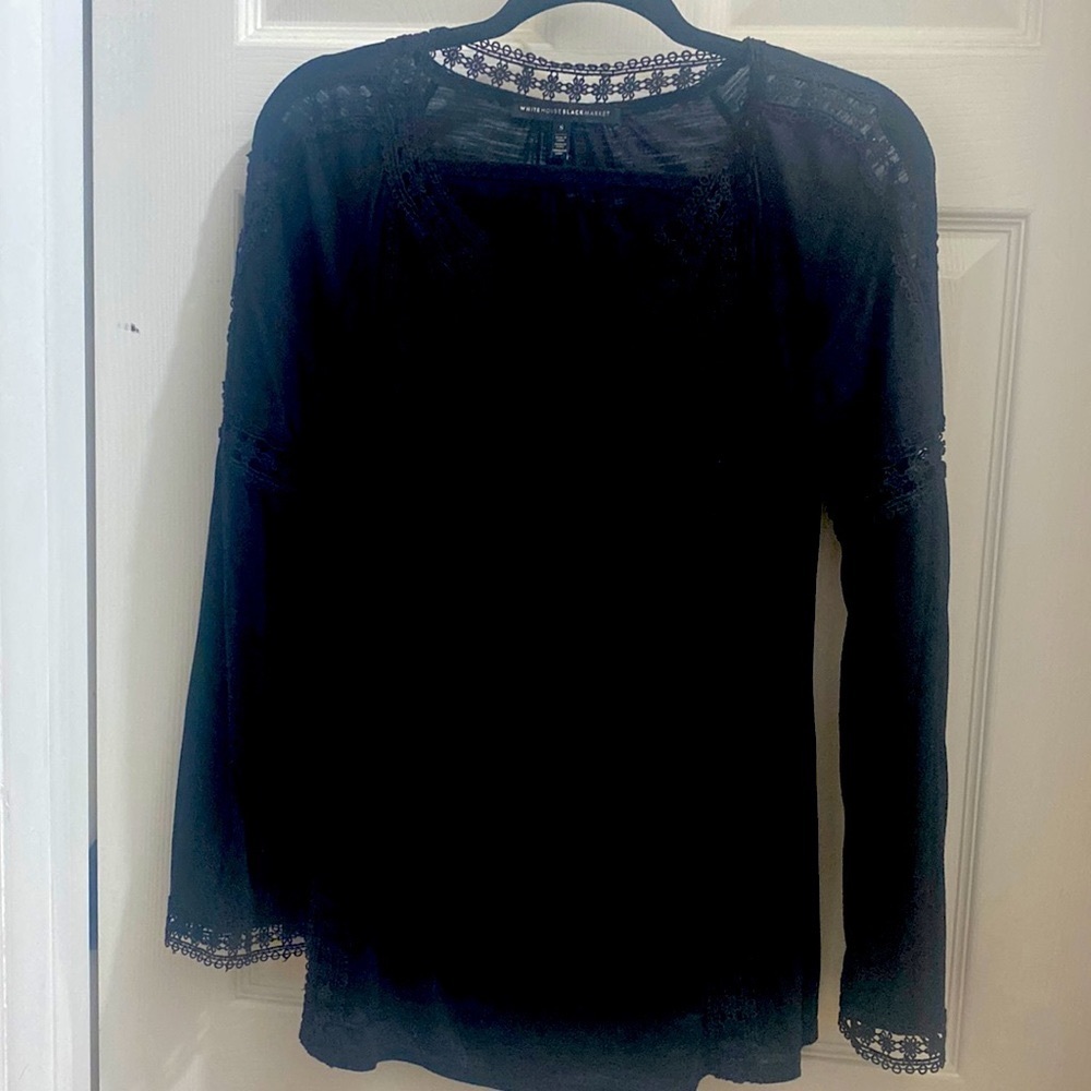 White House black market black top